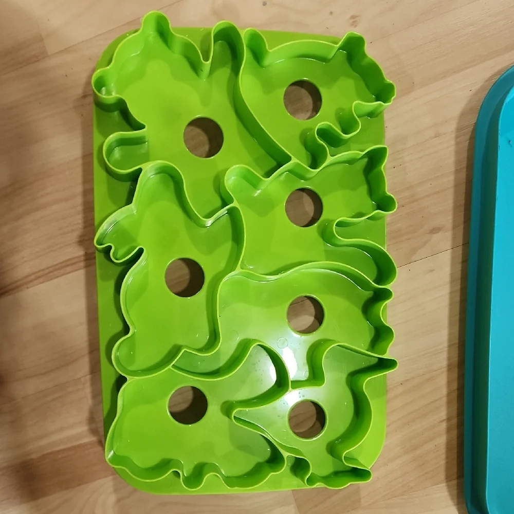 Tupperware Green and Blue Baking Tray